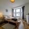 Four Bedroom House by Brookland Stays Serviced Accommodation Short Lets Brighton & Hovewith Free WiFi - 布莱顿霍夫