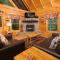 Pet friendly 2BR log cabin- hot tub & game room! - 赛维尔维尔