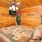 Pet friendly 2BR log cabin- hot tub & game room! - 赛维尔维尔