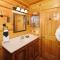 Pet friendly 2BR log cabin- hot tub & game room! - 赛维尔维尔