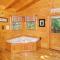 Pet friendly 2BR log cabin- hot tub & game room! - 赛维尔维尔