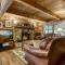Dog friendly, adorable 1BR log cabin with hot tub and screen in porch! - سيفيرفيل