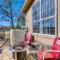 College Station Getaway with Hot Tub and Courtyard! - 大学城