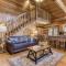Adorable 2BR log cabin with hot tub and foosball! - 赛维尔维尔