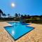 Chácara com 4 Chalés, grande piscina e muito verde - Atibaia
