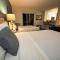 Relaxing Hollywood Condo with Pool & Balcony - 洛杉矶