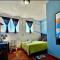 Dreamboat Hostel