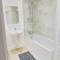 Modern Flat, Perfect Long Term Stay with FREE PARKING - High Speed to Kingscross & Stratford - FREE WIFI & DISNEY - Swanscombe