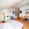 Apartments Senjo - Studio Apartment with Balcony and Garden View Apartman 5 - 察夫塔特