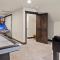 Overlooking Lake View with 3 BR Game Room for 12 guests - كور دالان