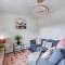 Winslow House - Walking Distance to the High Street - Driveway Parking, Fast WiFi, Smart TV and Self-Check-In by Yoko Property - 白金汉