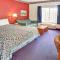 Days Inn & Suites by Wyndham Gresham - Грешам