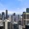 Prime 2BR Apt Panoramic City Views, Pool & Gym