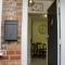Cozy 2-Bed Home, St Helens - Sleeps 5 - Free WiFi - Сент-Хеленс