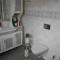 Seafront Holiday Home close to Reine, Lofoten