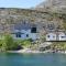 Seafront Holiday Home close to Reine, Lofoten