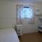 Seafront Holiday Home close to Reine, Lofoten