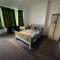 Double-Bedroom in the Heart of Salford Manchester Perfect for Short Stays - 曼彻斯特