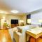 2 Mi to U of A Centrally Located Home with Patio! - فايتيفيل