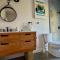 Black Sheep Hideaway Modern Countryside Serenity - كليرمون
