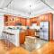 Lofts on E 4th, WALK TO CAVS, Sleeps 6 - Клівленд