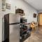 First Floor Suite Near St Louis With Pool - Пасифик