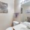 Patio, Views and Pools Lake of the Ozarks Condo! - 四季城