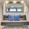 Mountain-View Deck Secluded Cabin in Palmer - بالمير