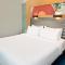 aloft Green Bay