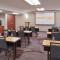 Courtyard by Marriott Detroit Warren