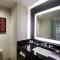 Hotel Vin, Grapevine, Autograph Collection