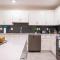 Stunning 3Bd Apto Close to Disney 201P