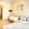 2BR Condo unit with balcony- Pool Access- Near Airport - Lapu Lapu City