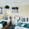 Spacious 3BR Home in Colchester, with Private Parking - Colchester
