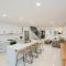 Central Modern Spacous Townhouse 290B