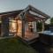 Hamptons Retreat - 1BR with Hot Tub and Fireplace - Prebbleton