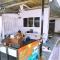 Babyshark Hostel - Loh Dalum Bay - Пхі-Пхі