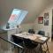 Charming house for 11 persons in Odense with Luxury Rooftop Deck & Free Parking - 欧登塞
