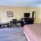 Rodeway Inn & Suites Plymouth Hwy 64
