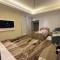 Furnished villa in European style, consisting of 6 rooms and a garden - 阿布扎比