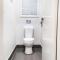 Serene Queen Room - Centrally Located at Gregory Hills - Shared Bathroom