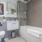 Fabulous Central Apt - With Balcony & Parking - Cambridge