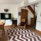 Robinsons Cottage, central and quiet