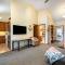 Lakefront Home with Dock and Scenic Views - 奥林匹亚