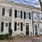 Georgetown Cobblestone Cottage - Private Parking - 华盛顿