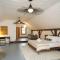 Chic Barn House with Pool - Germantown