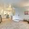Stay and Play Bay Area Condo with Community Pool! - 里士满