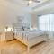 Serene Oak Island Home with Private Saltwater Pool! - أوك آيلاند