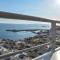 Modern Apartment with Stunning Piraeus Views - Pireo