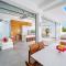 White Villas - Beachside Villa with Pool and Resort Amenities - v1